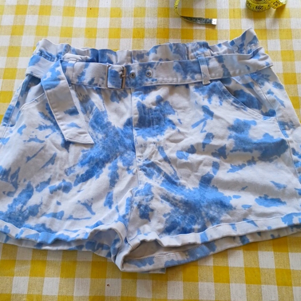 Blue and white denim shorts size 21